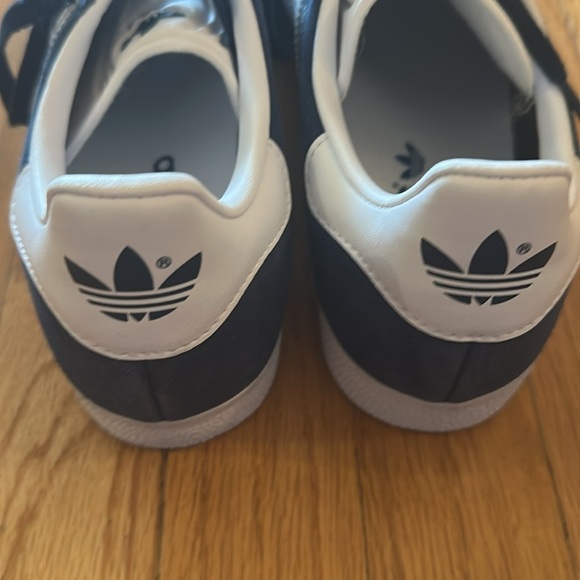Adidas Navy and White Gazelle sneakers EU 40.5 US 9.5 new without tags - Picture 3 of 7